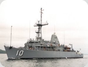 USS Warrior MCM 10